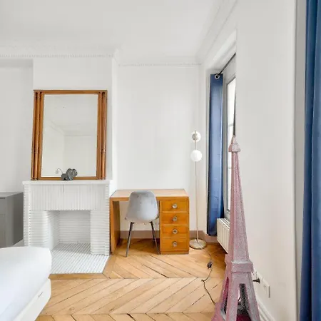 Daire Guestready - Modern Comfort In Les Batignolles Paris
